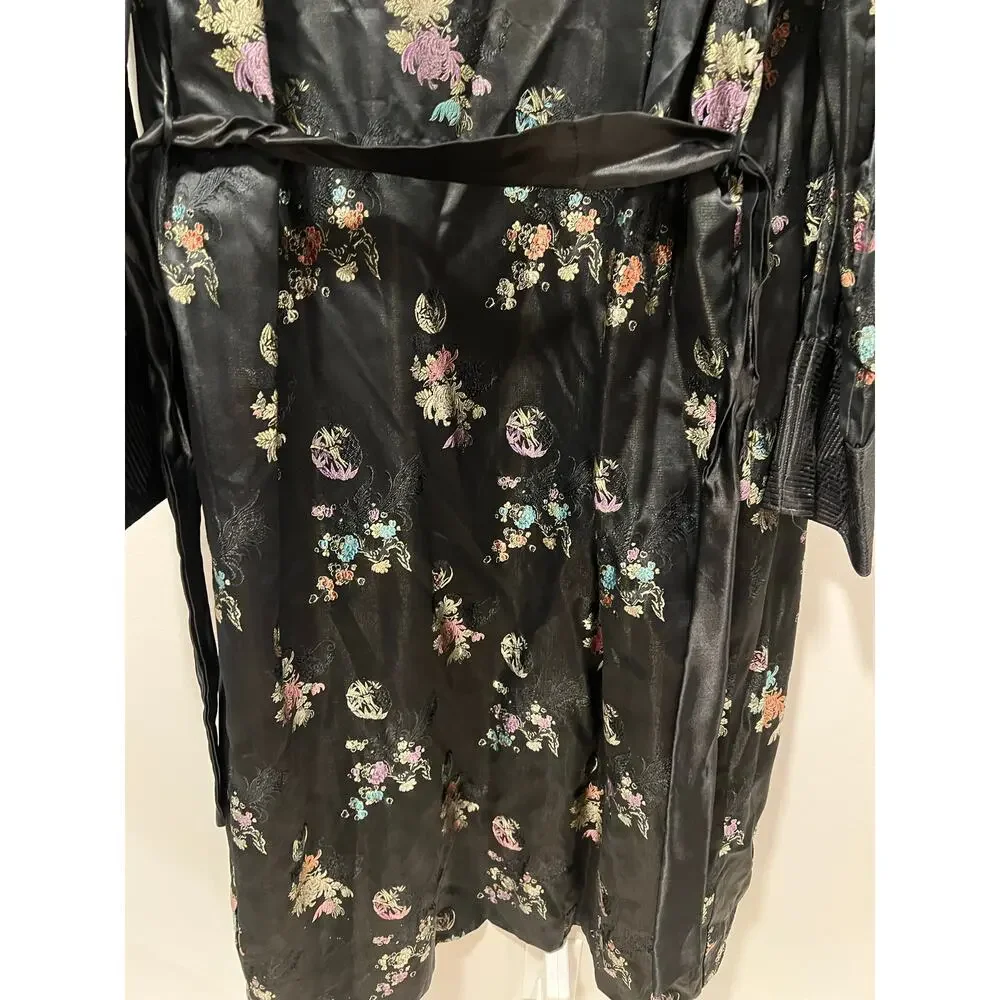 Vintage Japanese Black Floral Satin Robe Quilted Collar & Wrists Large JL